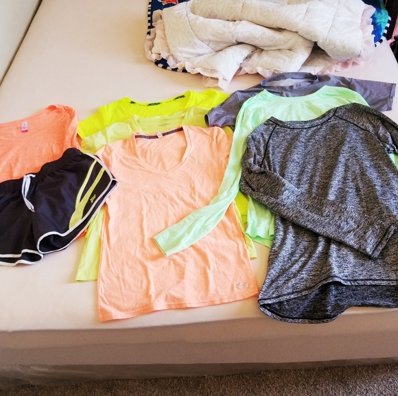 Under Armour Tops - Active  clothing lot